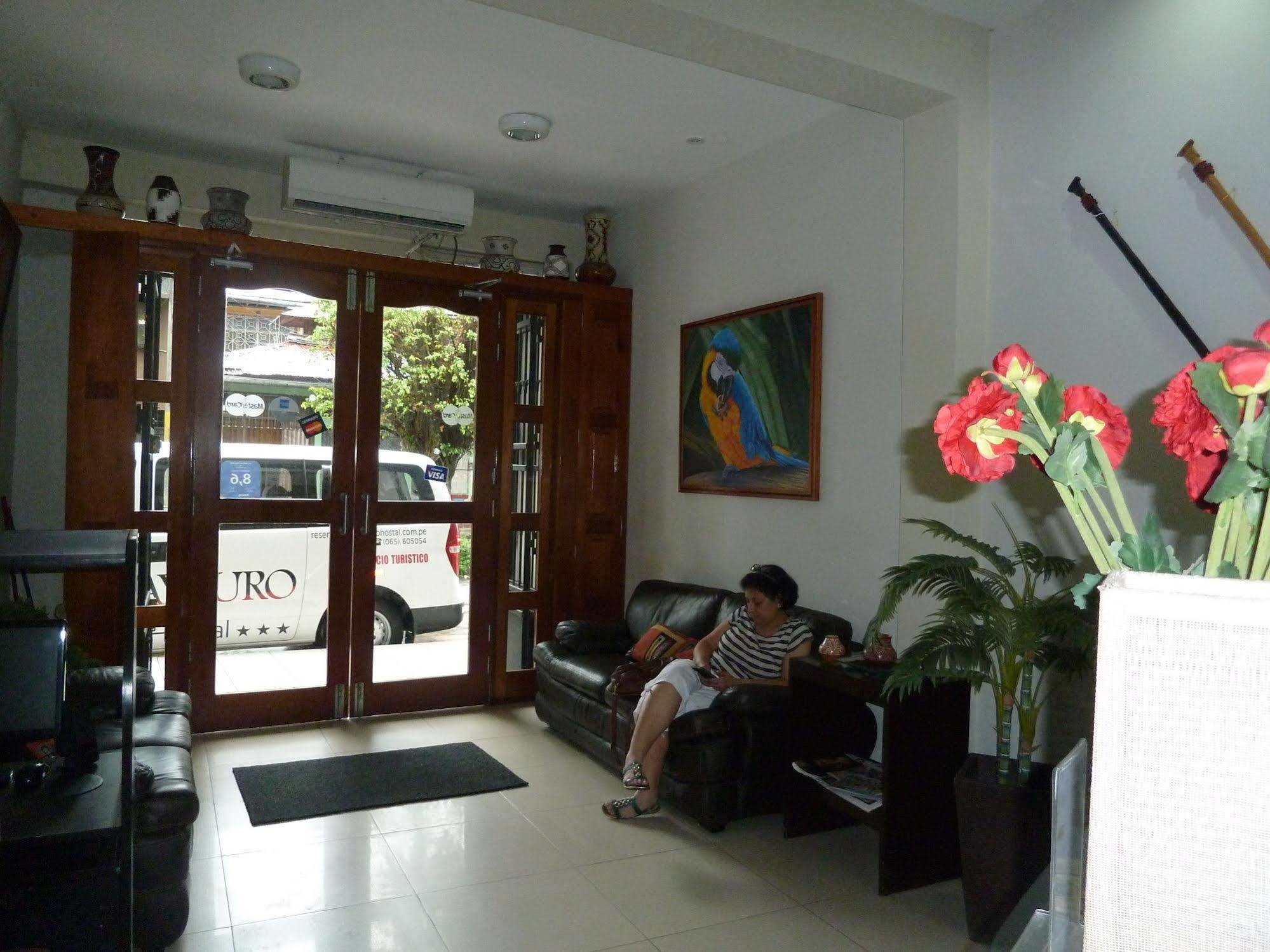 Hostal Huayruro Икитос Экстерьер фото
