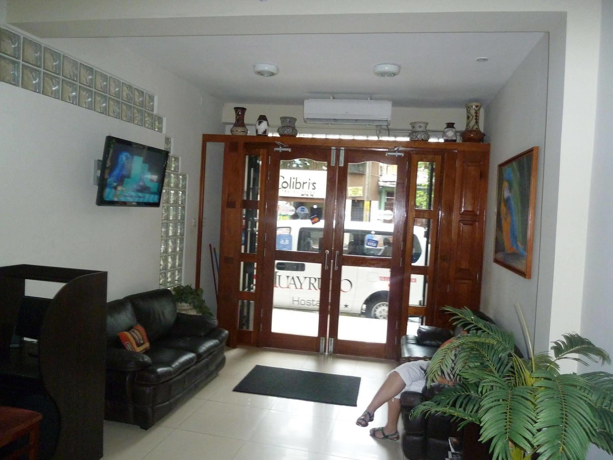 Hostal Huayruro Икитос Экстерьер фото